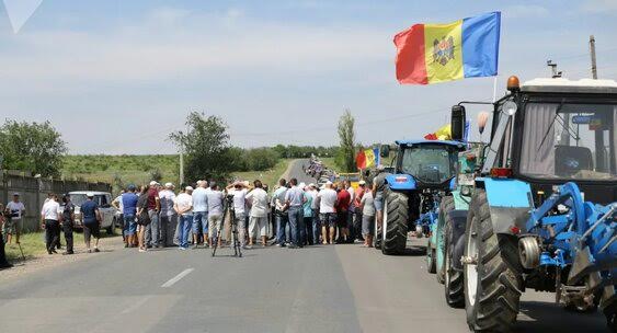 Молдавских фермеров на протест подбила оппозиция — СМИ