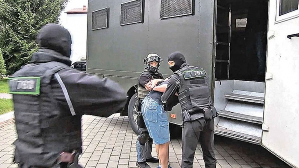 Зеленский отреагировал на решение Минска передать России 32 задержанных