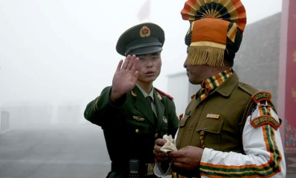 Индия требует восстановления статус-кво в Гималаях, Китай — не спешит
