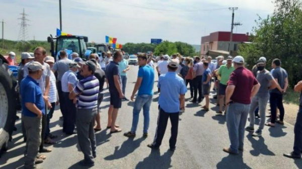 Молдавские аграрии возобновляют протест