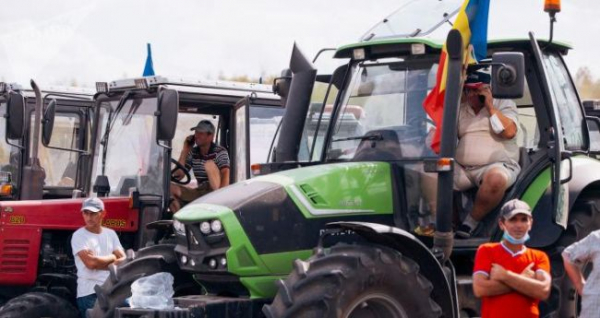 Молдавские аграрии завершили протест, дав властям время подумать