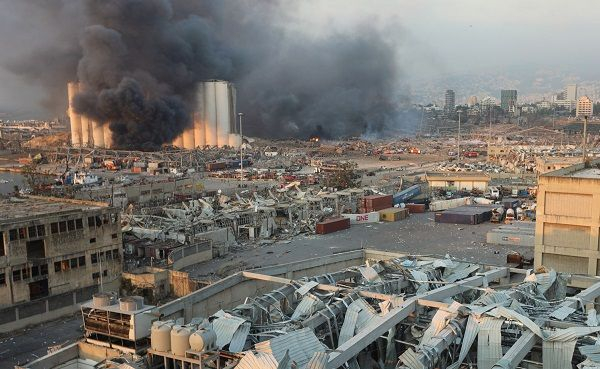 Взрыв в Бейруте: разрушены здания, в том числе и больницы, объявлен траур