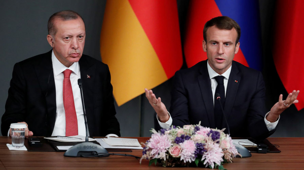 Макрон отказался считать Турцию партнером в Средиземноморье