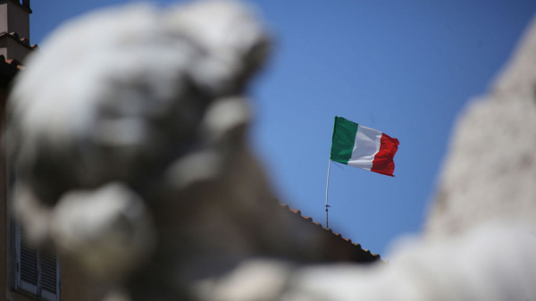 Итальянский парламент будет сокращен на треть
