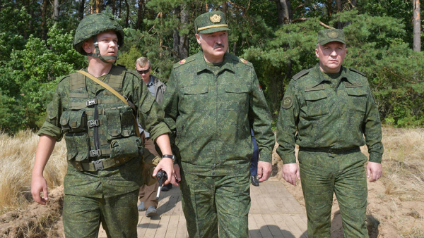 Лукашенко поменял руководителей Совбеза и КГБ Белоруссии