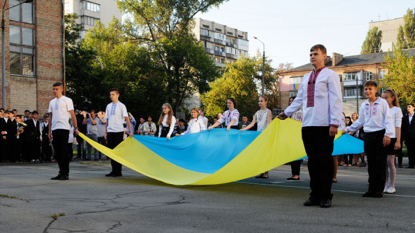 Русскоязычные школы на Украине переводят средние и старшие классы на украинский язык