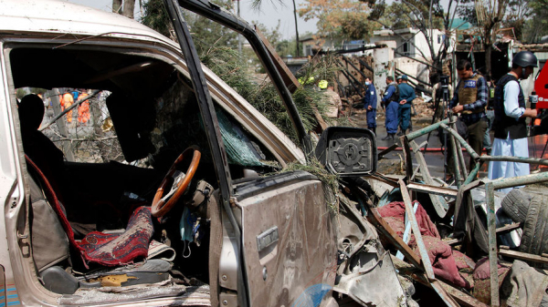 По меньшей мере 10 человек погибли в результате взрыва в Афганистане