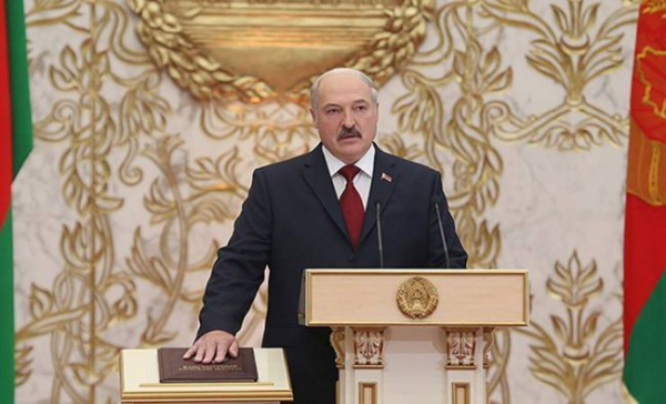 Лукашенко без предупреждения вступил в должность президента Белоруссии