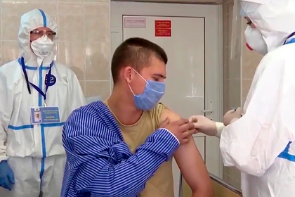 Названы необходимые для вакцинации населения России сроки