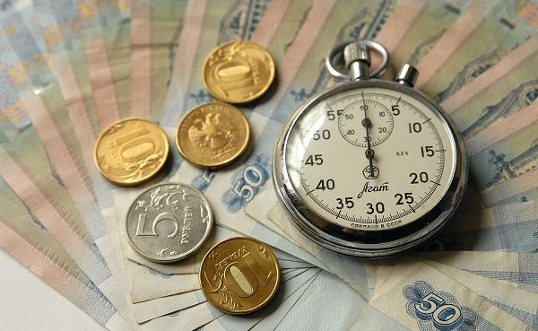 В России может появиться понятие минимальной оплаты труда в час