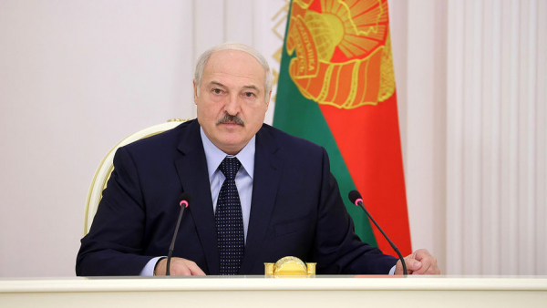 Лукашенко рассказал, как дал денег Тихановской и помог выехать в Литву