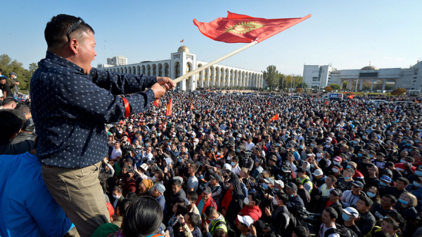Владимир Путин надеется, что ситуация в Киргизии стабилизируется мирным путем