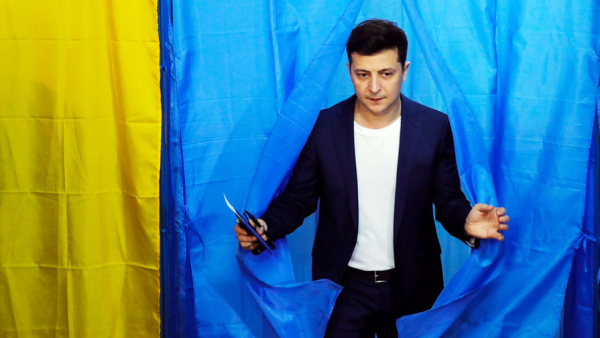 Зеленский анонсировал проведение всеукраинского опроса во время местных выборов